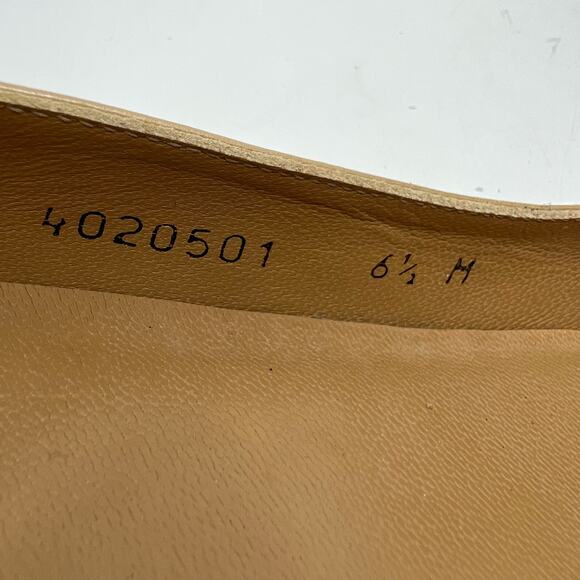 Stuart Weitzman Patent Leather Tassel Kitten Heel 6.5 US - Picture 9 of 10